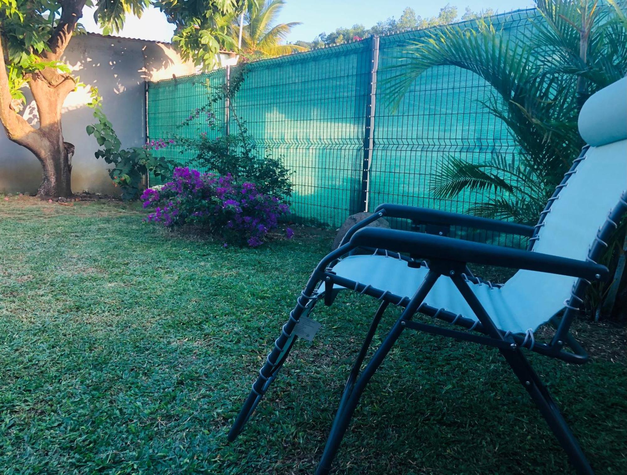 Habitation Baliache - Maison Creole Avec Jardin Privatif, Plage A 200M 德赛 外观 照片