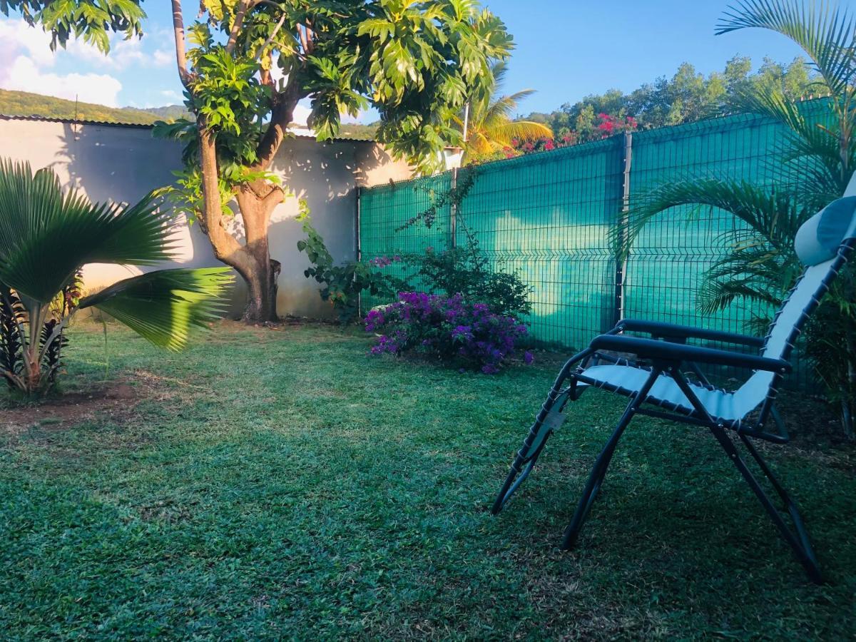 Habitation Baliache - Maison Creole Avec Jardin Privatif, Plage A 200M 德赛 外观 照片