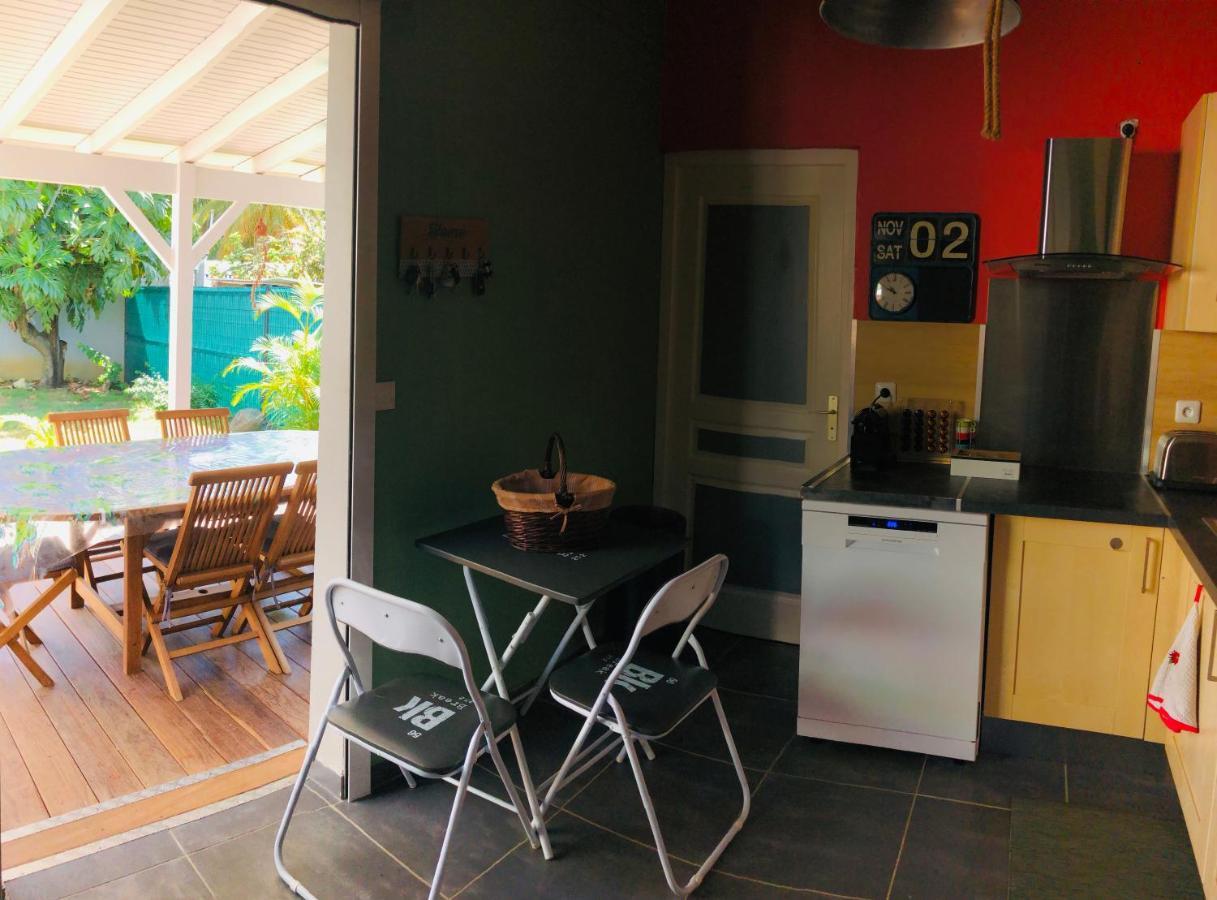 Habitation Baliache - Maison Creole Avec Jardin Privatif, Plage A 200M 德赛 外观 照片
